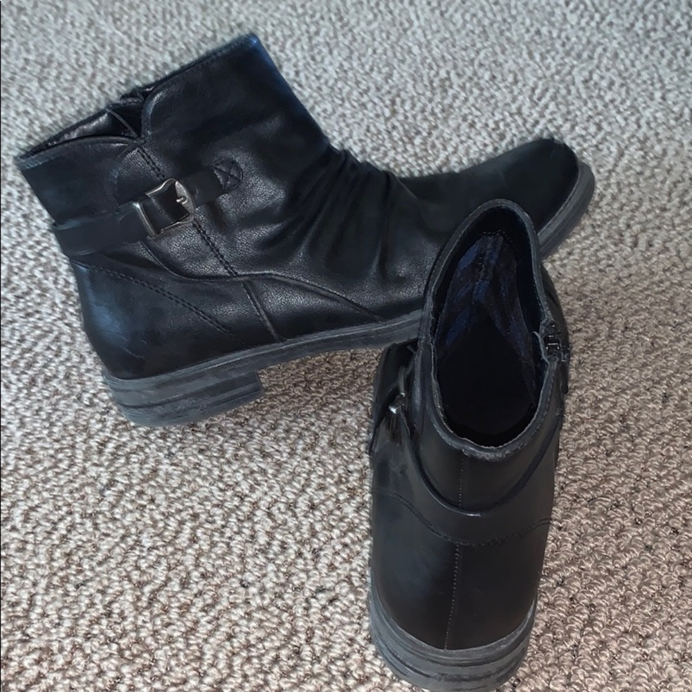 Plain Black Booties